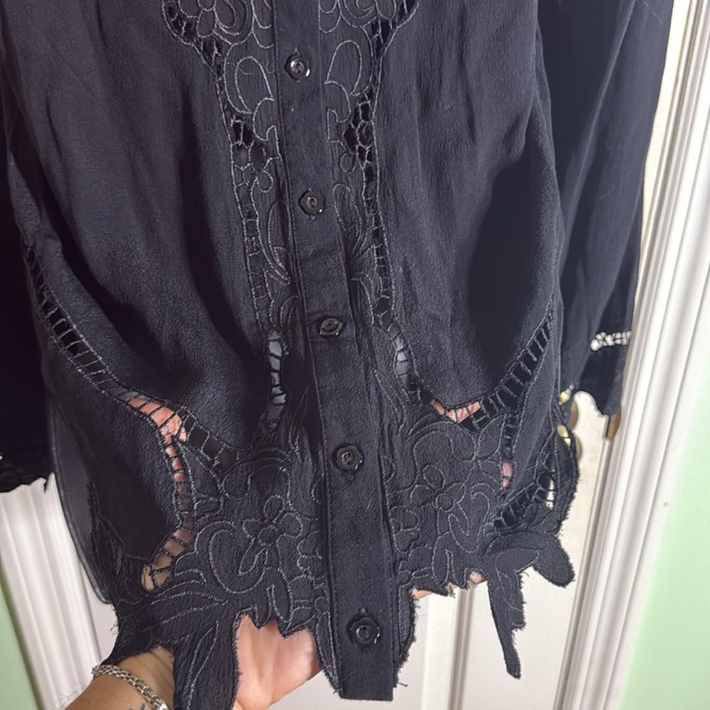 Monteau Black Semi Sheer Embroidered Cut Out Long Sleeve Boho Gypsy Top Size Med - Picture 10 of 13